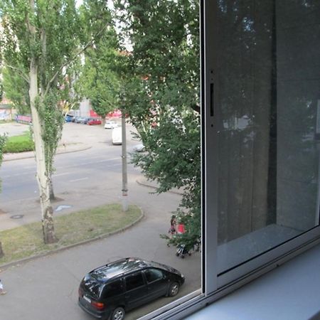 Апартаменты В Центре Металлургов 27 Kr Apartments Kryvyj Rih Esterno foto