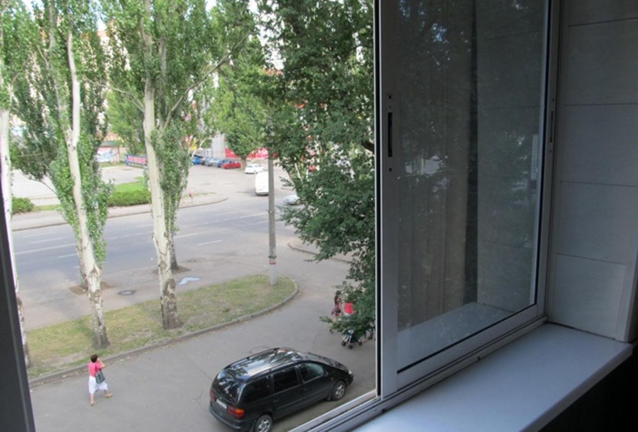 Апартаменты В Центре Металлургов 27 Kr Apartments Kryvyj Rih Esterno foto